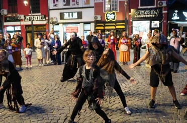 Yunus Emre Enstitüsü’nden Kosova’da Uluslararası Türkçe Tiyatro Festivali 