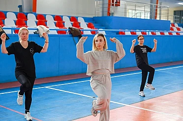 Yunusemre Belediyesinden halk oyunları kursu 