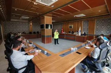 Yunusemre’de temizlik ekiplerine çevre bilinci eğitimi