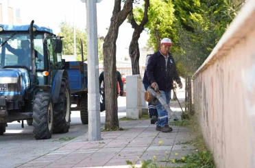 Yunusemre’de yaz mesaisi başladı 
