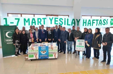 Yüreğir Kaymakamlığında Yeşilay Haftası standı açıldı 