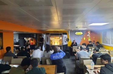 Yurtta kalan öğrenciler Ramazan coşkusunu yaşadı 