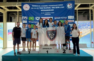 Yüzme sporunda toplam 14 madalya geldi 