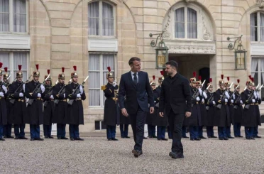 Zelenskiy, Macron ile bir araya geldi 