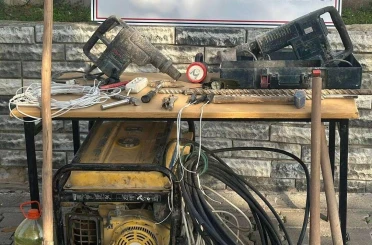 Zenginlik hayali, kazdıkları çukura düştü