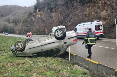 Zonguldak’ta takla atan otomobildeki 3 kişi yaralandı 