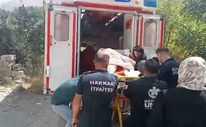140 kiloluk hasta için itfaiye ekipleri seferber oldu
