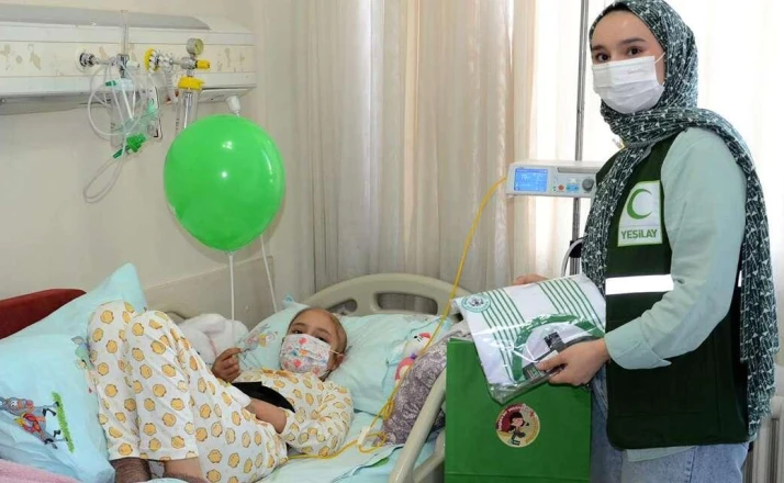 23 Nisan’da çocukların yüzü Konyaspor formasıyla güldü