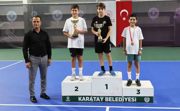 30 Ağustos Zafer Bayramı Tenis Turnuvası’nda final heyecanı
