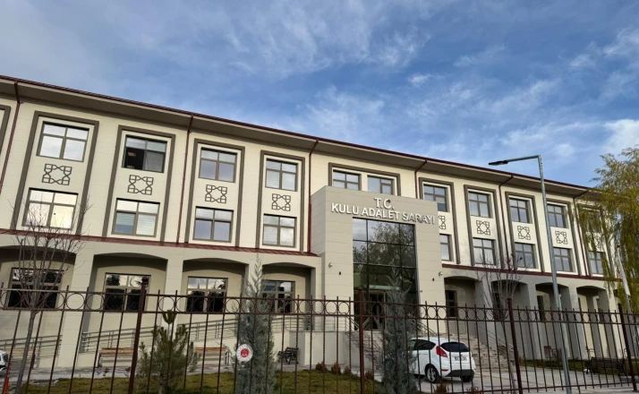 Adliyede memuru hakkında zimmete geçirme iddiaları: şahıs tutuklandı