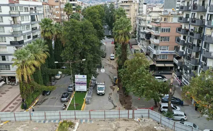 Adnan Menderes Bulvarı’nda yenileme çalışmaları başladı
