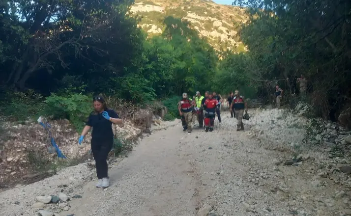 Ailesinin 2 gündür her yerde aradığı geç tarihi tünelde ortaya çıktı
