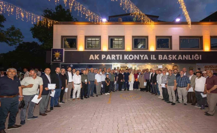 AK Parti Konya’da merkez ilçe mahalle başkanlarıyla istişare toplantısı