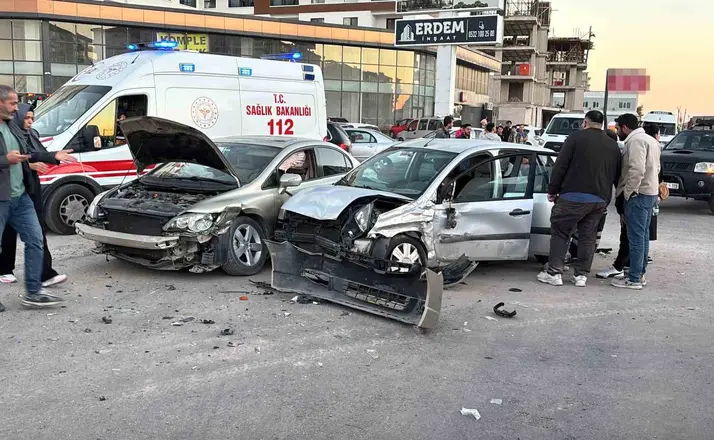 Aksaray’da trafik kazası: 5 yaralı
