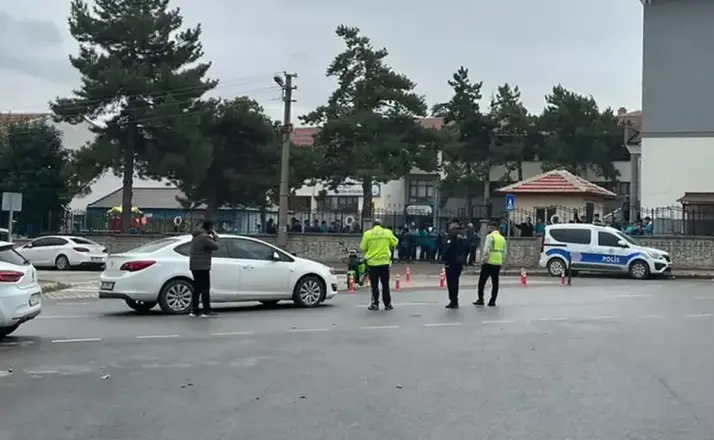 Akşehir’de İki Ayrı Trafik Kazası: 2 Kişi Hafif Yaralandı