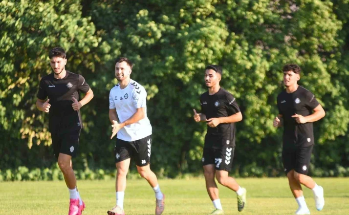 Altay, eksiklerle çalışmalarını sürdürüyor 