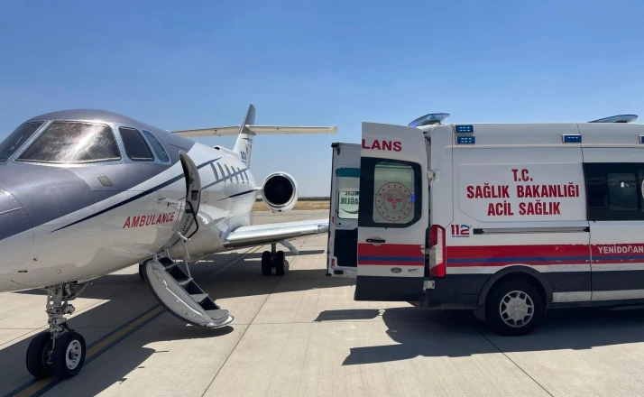 Ambulans uçak 14 günlük bebek için Konya'ya havalandı