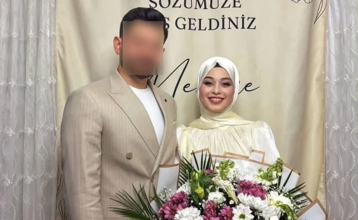 Ankara’daki minibüs kazasında hayatını kaybeden genç öğretmen son yolculuğuna uğurlandı 