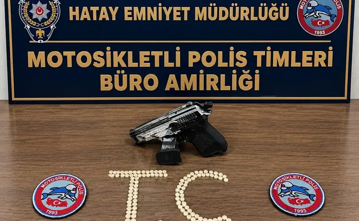 Antakya’da 119 uyuşturucu hap ve kurusıkı tabanca ele geçirildi
