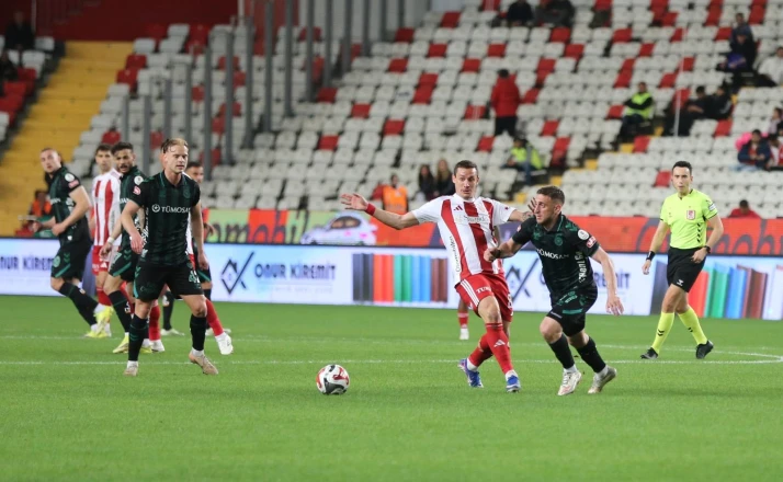 Antalya’da golsüz eşitlik! Antalya:0 Konyaspor:0