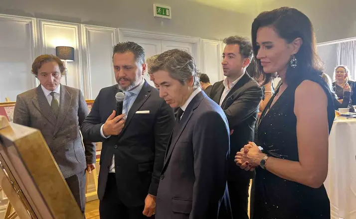 Arşivlerdeki dostluk Londra’da gün yüzüne çıktı
