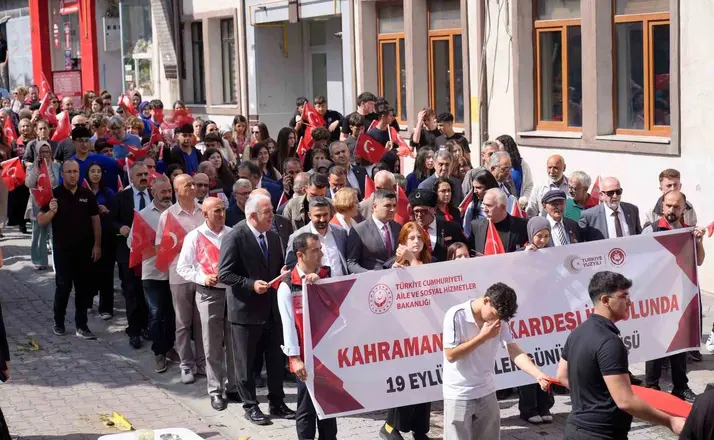 Artvin’de Gaziler Günü kapsamında kortej yürüyüşü düzenlendi
