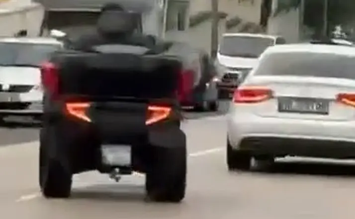 ATV ile drift attı, o anlar kameraya yansıdı
