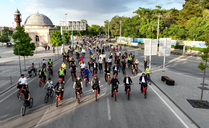 Avrupa Bisiklet Başkenti Konya’da şehir merkezi ve 28 ilçede binlerce bisikletsever pedal çevirdi