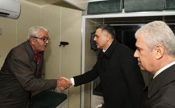 Bakan Çiftçi şehit Akarsel'in ailesini ziyaret etti