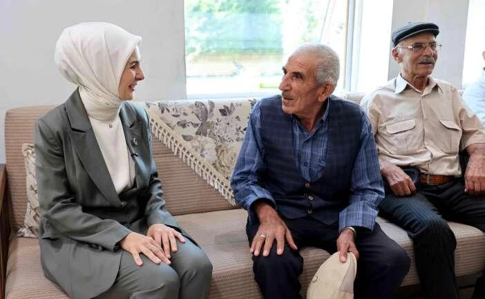 Bakan Göktaş Karatay'da Büyüklerle Bir Araya Geldi