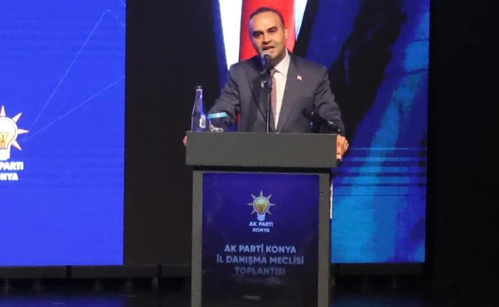 Bakan Kacır: "Ay yıldızlı bayrağımızı kendi uzay aracımızla Ay’a ulaştıracağız"