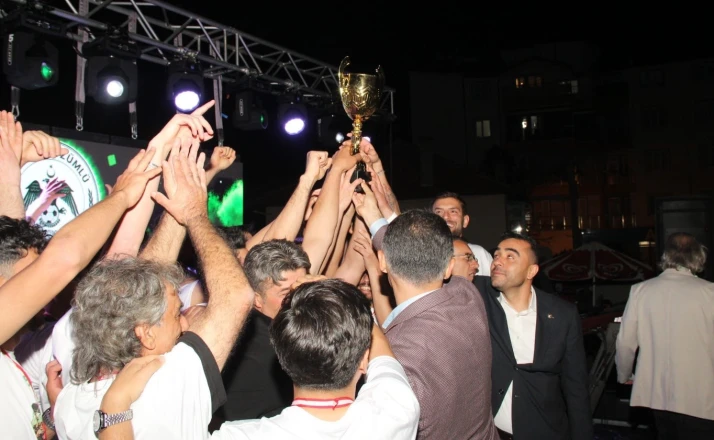 BAL’a yükselen Üzümlüspor’da şampiyonluk coşkusu