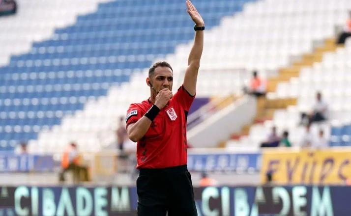 Başakşehir – Tümosan Konyaspor maçının hakemi açıklandı