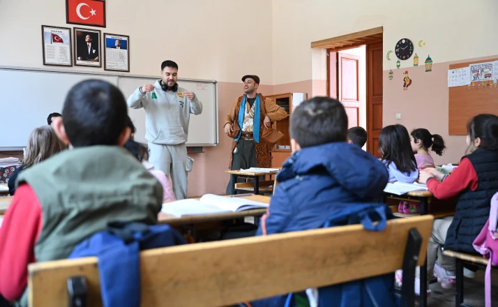 Başkan Altay: "31 ilçede 165 bin öğrencimize tasarruf ve milli teknoloji hamlesi bilinci kazandırıyoruz"