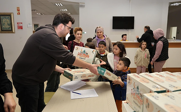 Başkan Altay: “Çocukların ilk oruç hediyelerinin dağıtımına başladık”