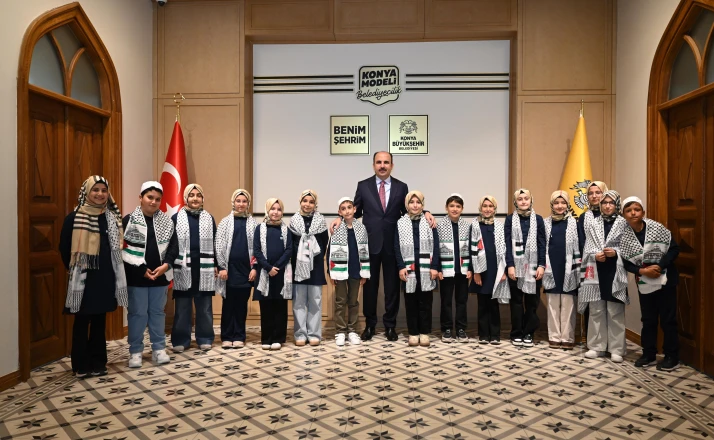 Başkan Altay, hafızlık imam hatip okullarını kazanan öğrencilerle buluştu