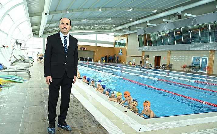 Başkan Altay: "Hedefimiz 31 ilçemizin tamamında ilkokul üçüncü sınıf öğrencilerine yüzme öğretmek"