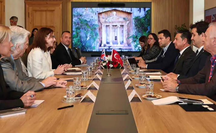 Başkan Aras, Birleşik Krallık Büyükelçisi Jennifer Anderson’ı ağırladı
