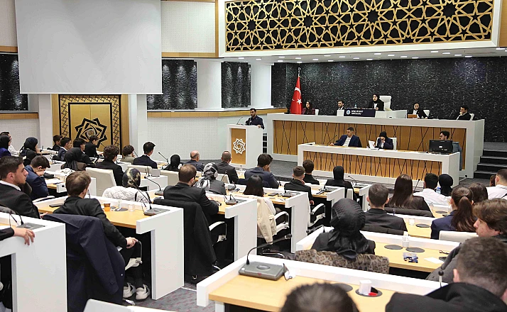 Başkan Kavuş, geleceğin siyasetçileri ve bürokratlarıyla buluştu