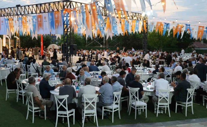 Başkan Selmanoğlu: "25 yıllık hikayemizde elde ettiğimiz bütün başarıların gerçek sahibi aziz milletimizdir" 