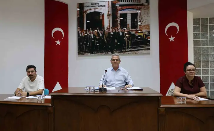 Başkan Tetik, esnafın yanında yer aldı
