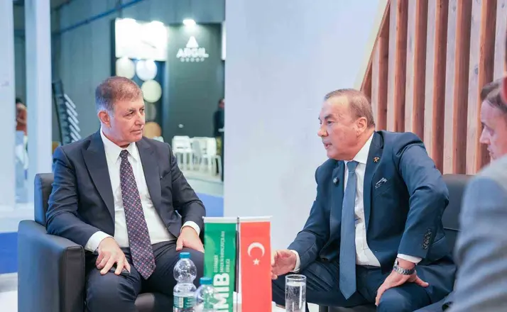 Başkan Tugay’dan İtalya’da Marble İzmir temasları
