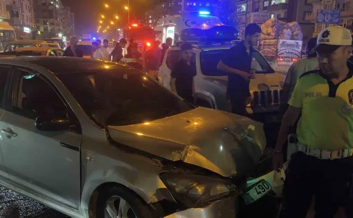 Batman’da iki araç çarpıştı: 4 yaralı
