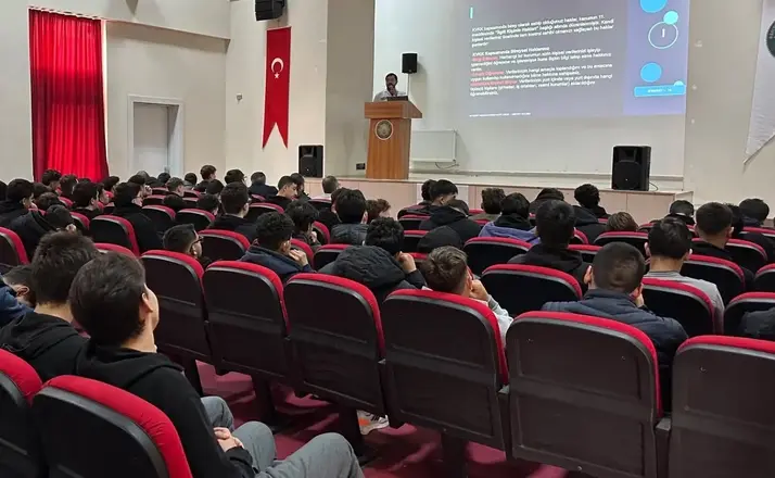 Bayburt’ta öğrencilere siber güvenlik eğitimi verildi
