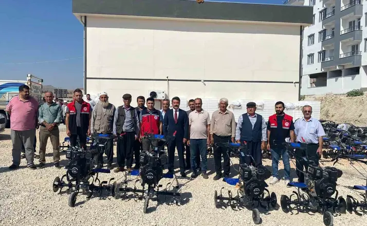 Besni’de üretici ve fırıncılara ekipman desteği
