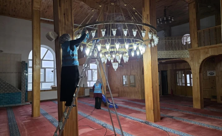 Beyşehir’de camiler Ramazan’a hazır