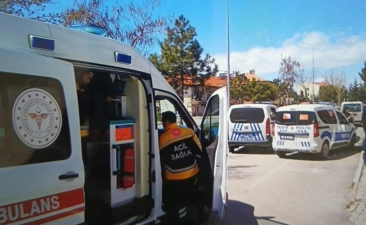 Beyşehir'de otomobilin çarptığı çocuk hastanelik oldu