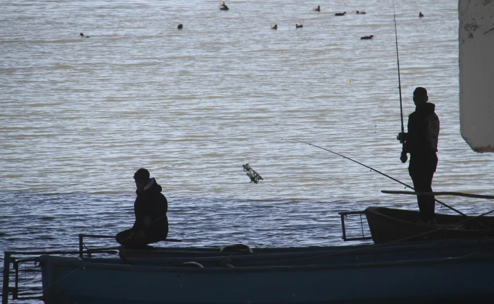Beyşehir Gölü yeniden nefes aldı, oltalar tatlı sularla buluştu