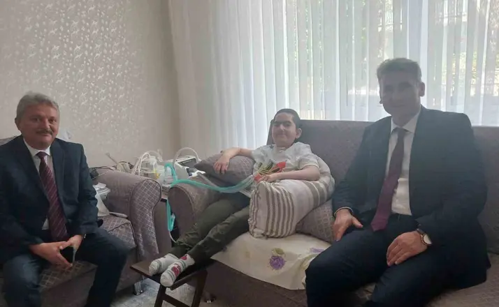 Beyşehir’de evde eğitim gören öğrenciler unutulmadı