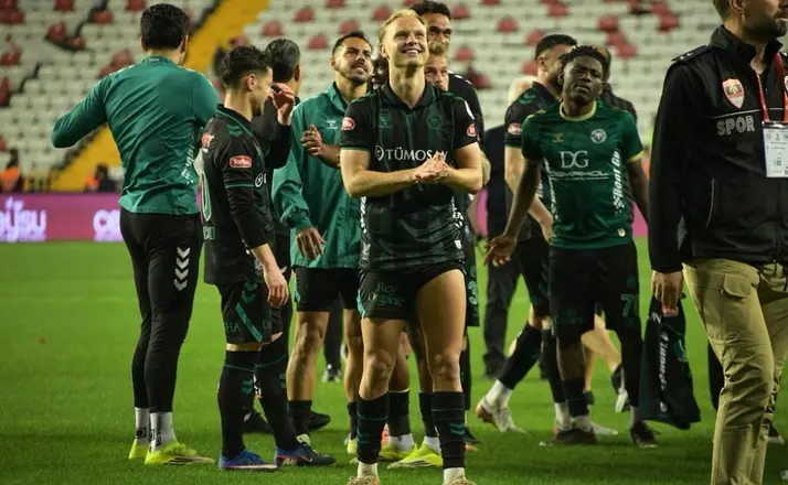 Bjorlo'dan Konyaspor taraftarına duygusal veda: Hiç unutmayacağım!